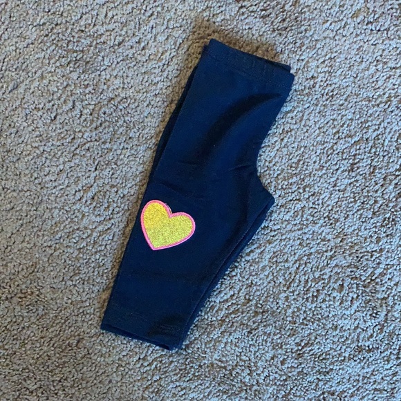 ✨5/$35✨ Vest and Matching Pants - Picture 3 of 5